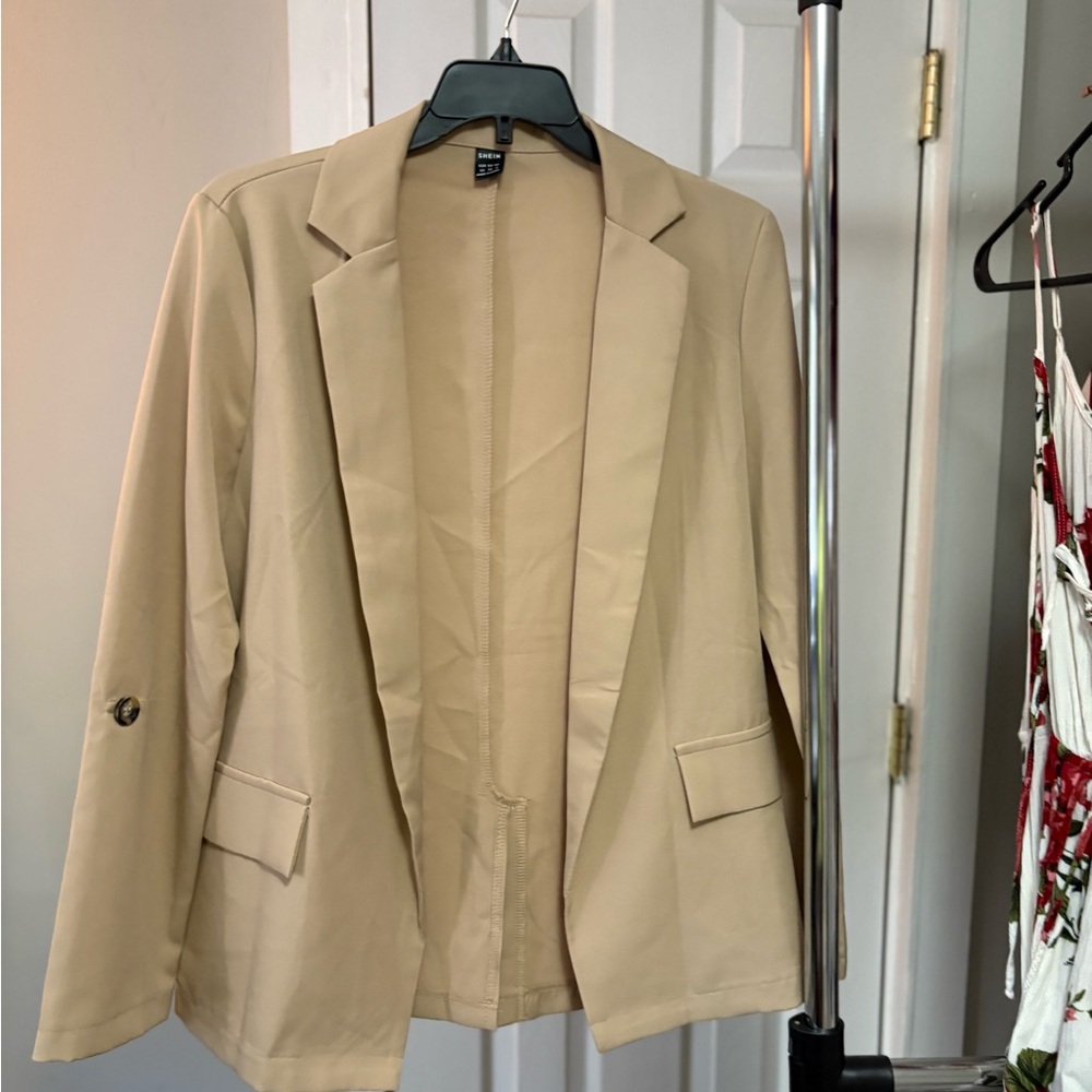 SHEIN Beige Women's Blazer